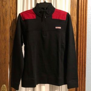 Vineyard Vines Shep Shirt in black/college maroon